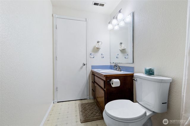 309 White River Drive, Pacific, WA 98047