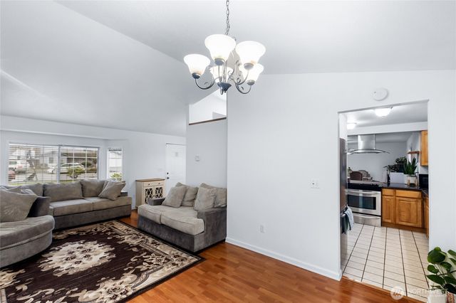 309 White River Drive, Pacific, WA 98047