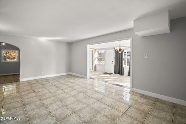 317 OLIVIA Circle, El Paso, TX 79912