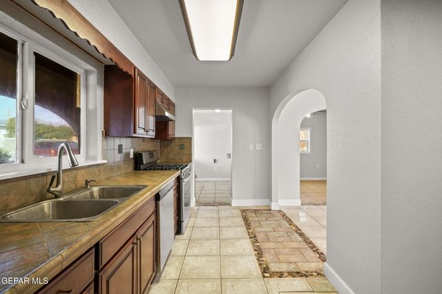 317 OLIVIA Circle, El Paso, TX 79912