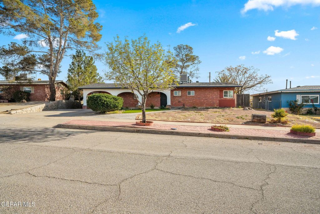317 OLIVIA Circle, El Paso, TX 79912