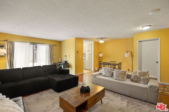 5625 Windsor Way 211, Culver City, CA 90230