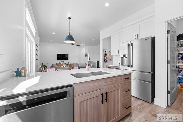 693 Sanford Street, Idaho Falls, ID 83402