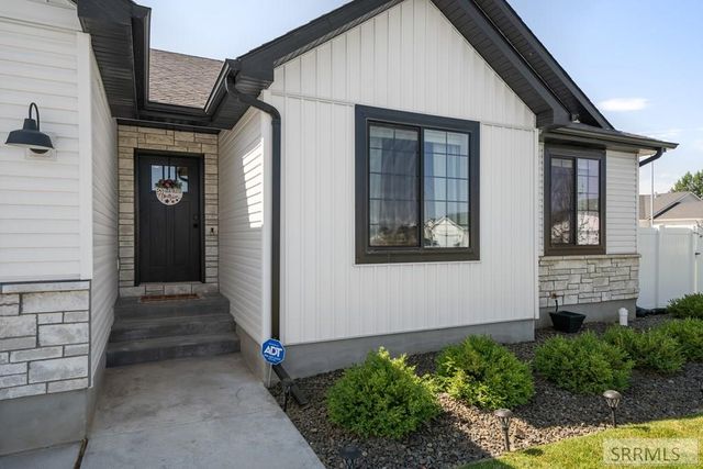 693 Sanford Street, Idaho Falls, ID 83402