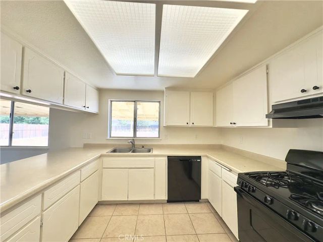 22311 Thunderbird Road, Apple Valley, CA 92307