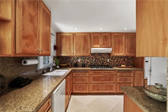 377 Galleon Way, Seal Beach, CA 90740