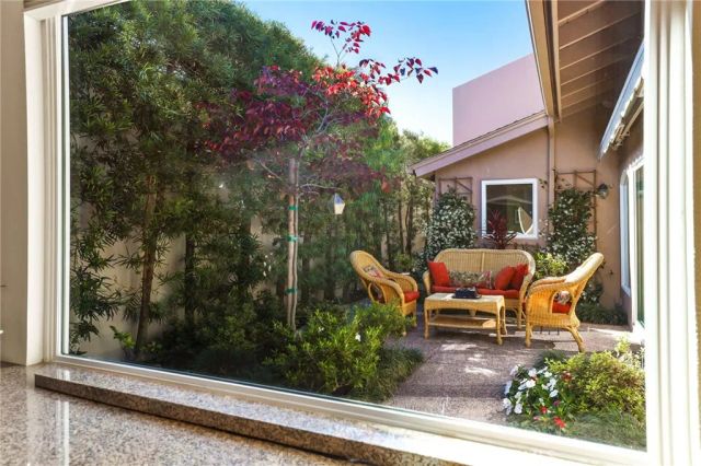 377 Galleon Way, Seal Beach, CA 90740