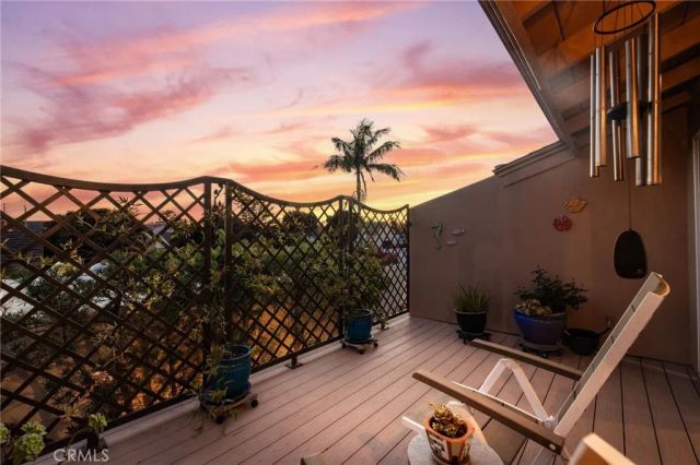 377 Galleon Way, Seal Beach, CA 90740