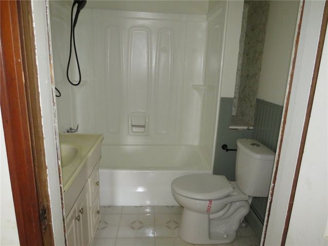 127 Maple St, Rochester Twp, PA 15074