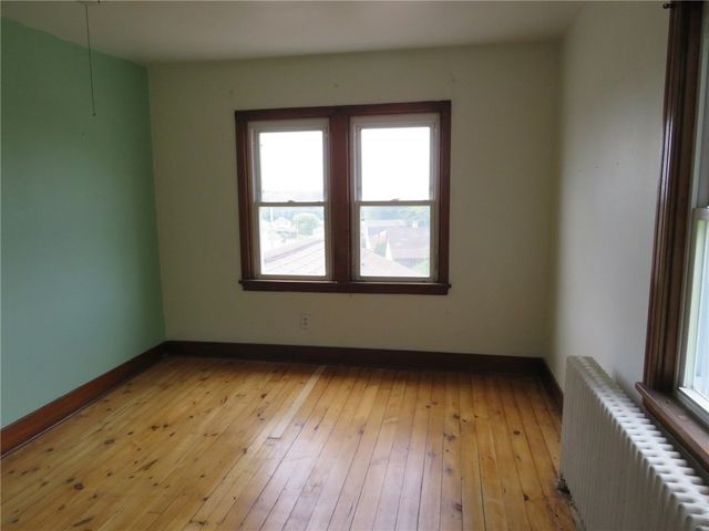 127 Maple St, Rochester Twp, PA 15074