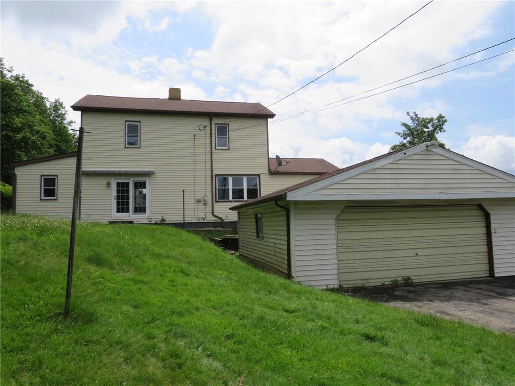 127 Maple St, Rochester Twp, PA 15074