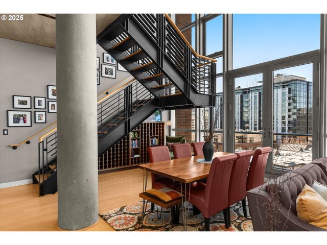 922 Nw 11TH Ave 806, Portland, OR 97209