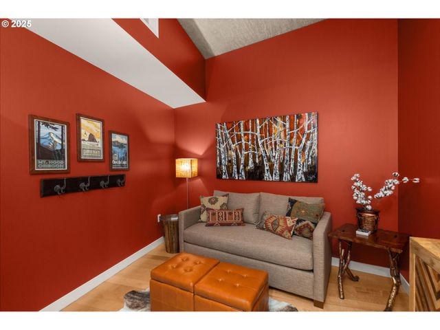 922 Nw 11TH Ave 806, Portland, OR 97209