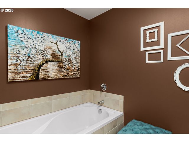 922 Nw 11TH Ave 806, Portland, OR 97209