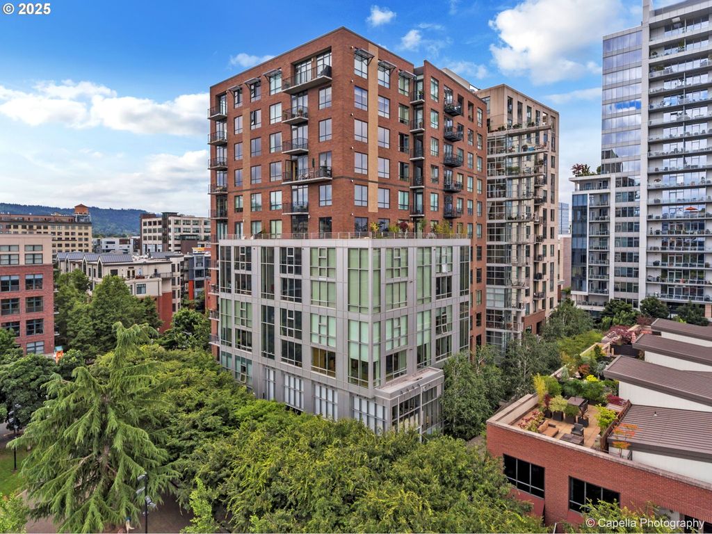 922 Nw 11TH Ave 806, Portland, OR 97209
