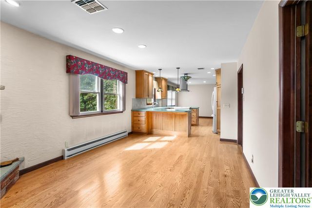 8034 Valley View Road, East Allen Twp, PA 18067