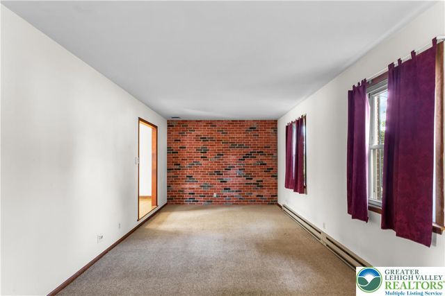 8034 Valley View Road, East Allen Twp, PA 18067