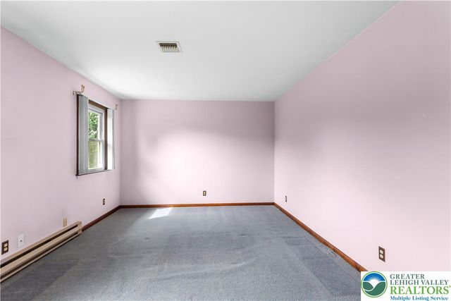 8034 Valley View Road, East Allen Twp, PA 18067