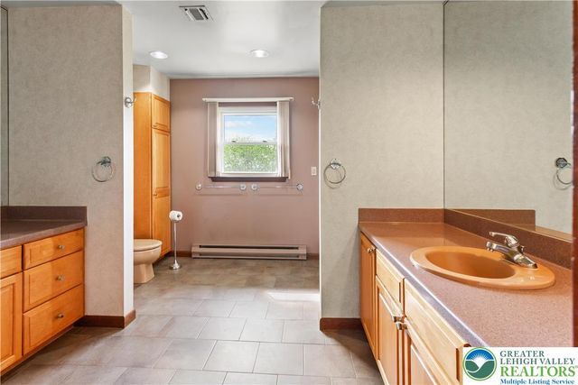 8034 Valley View Road, East Allen Twp, PA 18067