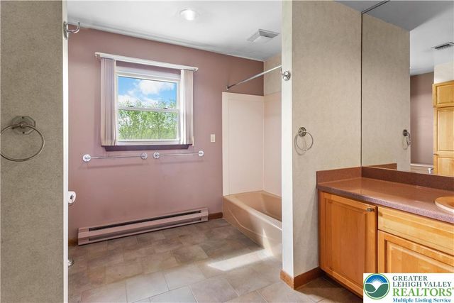 8034 Valley View Road, East Allen Twp, PA 18067
