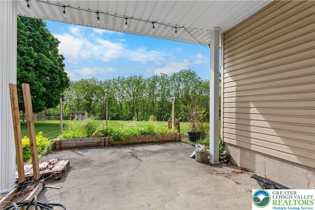 8034 Valley View Road, East Allen Twp, PA 18067