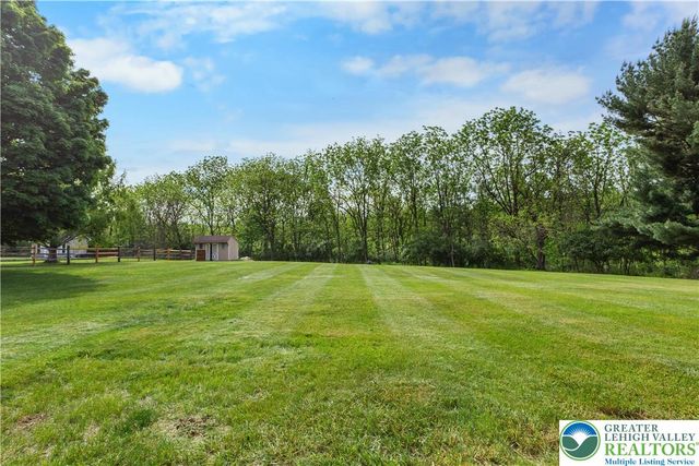 8034 Valley View Road, East Allen Twp, PA 18067