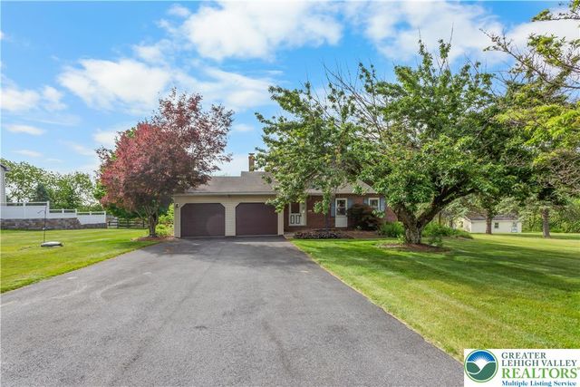 8034 Valley View Road, East Allen Twp, PA 18067