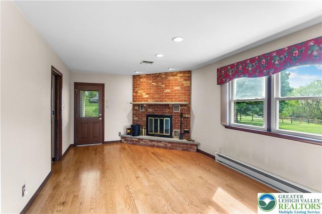 8034 Valley View Road, East Allen Twp, PA 18067