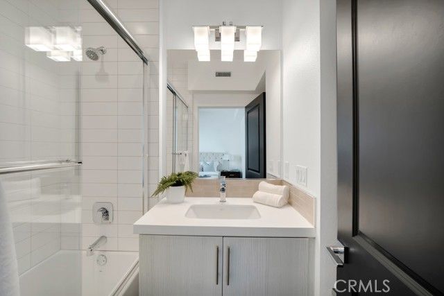 10832 W Riverton Court, Toluca Lake (los Angeles), CA 91602