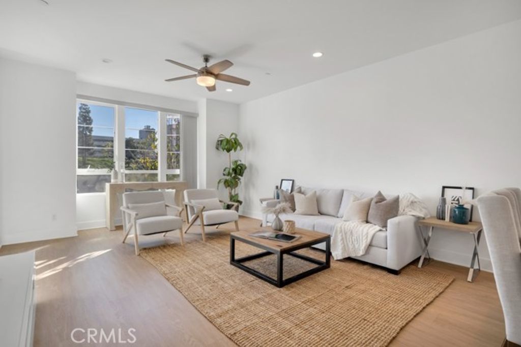 10832 W Riverton Court, Toluca Lake (los Angeles), CA 91602