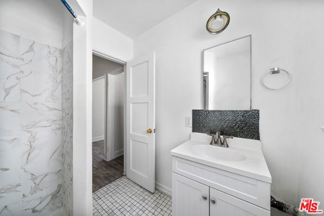 1238 S Beverly Glen Boulevard 10, Los Angeles, CA 90024