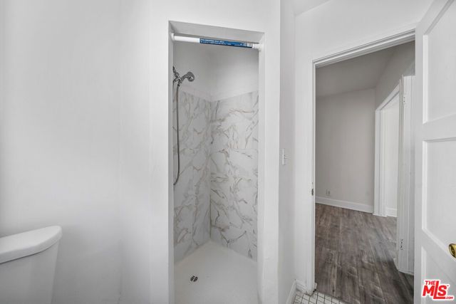 1238 S Beverly Glen Boulevard 10, Los Angeles, CA 90024