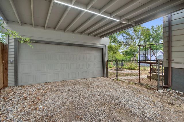 1720 S Fannin Avenue, Denison, TX 75020