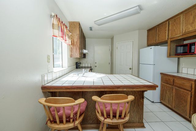 2533 Burlwood Dr, Modesto, CA 95355