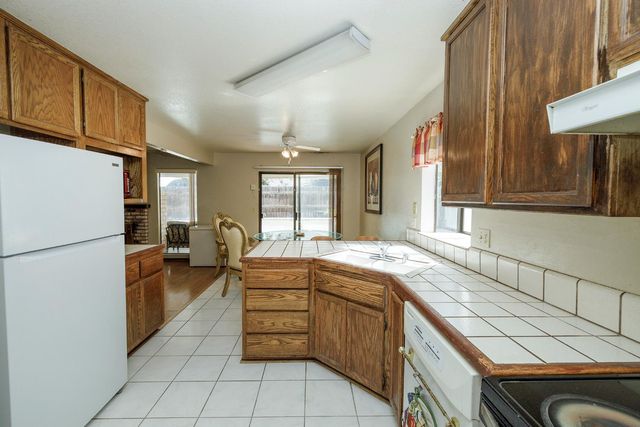 2533 Burlwood Dr, Modesto, CA 95355