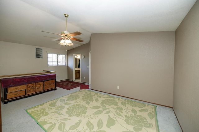 2533 Burlwood Dr, Modesto, CA 95355