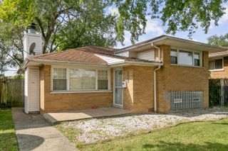 12138 S Elizabeth Street, Chicago, IL 60643