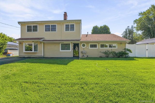 4 Manitou Trail, White Plains, NY 10603