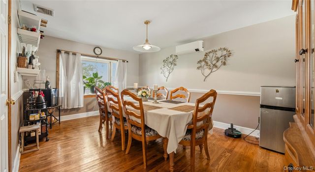 4 Manitou Trail, White Plains, NY 10603