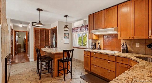 4 Manitou Trail, White Plains, NY 10603
