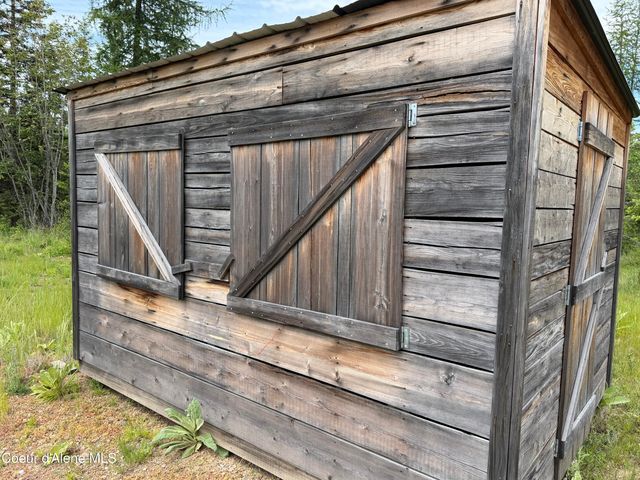 12572 E Parks RD, Athol, ID 83801
