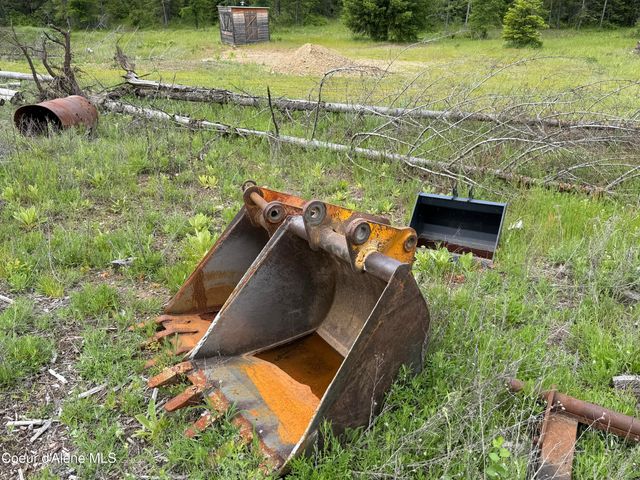 12572 E Parks RD, Athol, ID 83801