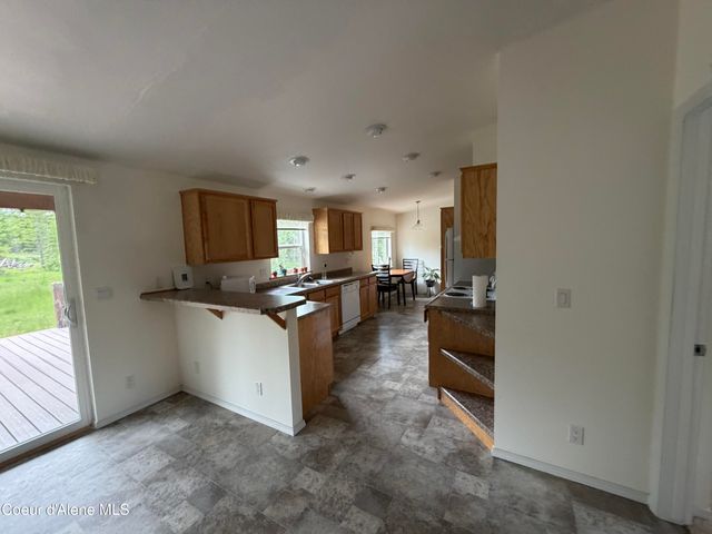 12572 E Parks RD, Athol, ID 83801