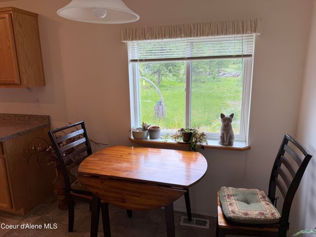 12572 E Parks RD, Athol, ID 83801