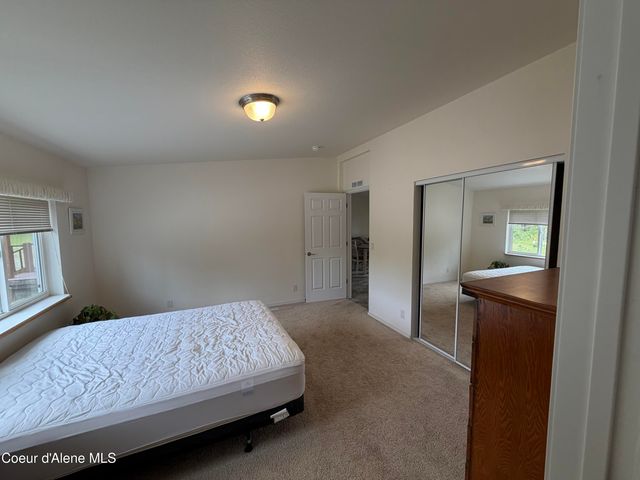 12572 E Parks RD, Athol, ID 83801