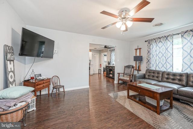 8 CHURCHTOWN RD, Pennsville, NJ 08070