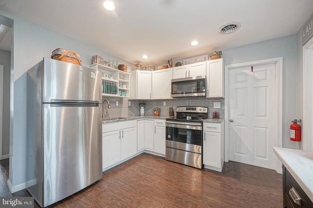 8 CHURCHTOWN RD, Pennsville, NJ 08070
