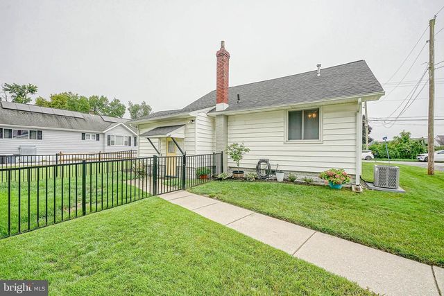 8 CHURCHTOWN RD, Pennsville, NJ 08070