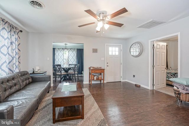 8 CHURCHTOWN RD, Pennsville, NJ 08070