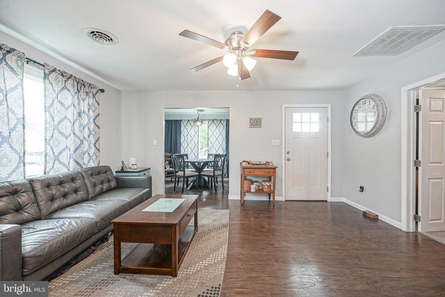 8 CHURCHTOWN RD, Pennsville, NJ 08070